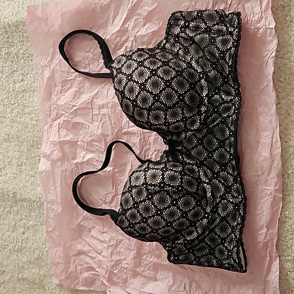 Victoria's Secret Body Black Bustier Wired Bra in 34B - Picture 1 of 5